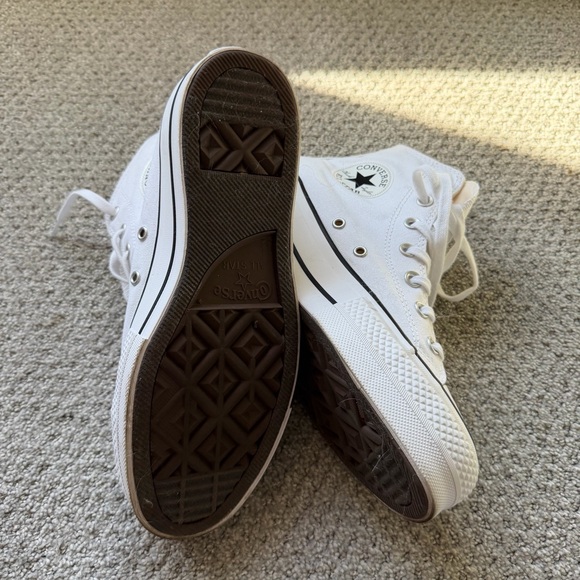 Converse Women's White Canvas platform High-Tops - Picture 3 of 10